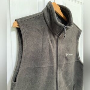 Columbia Vest Men's Sz medium Brown Full Zip Fleece High Neck Pockets Outdoors